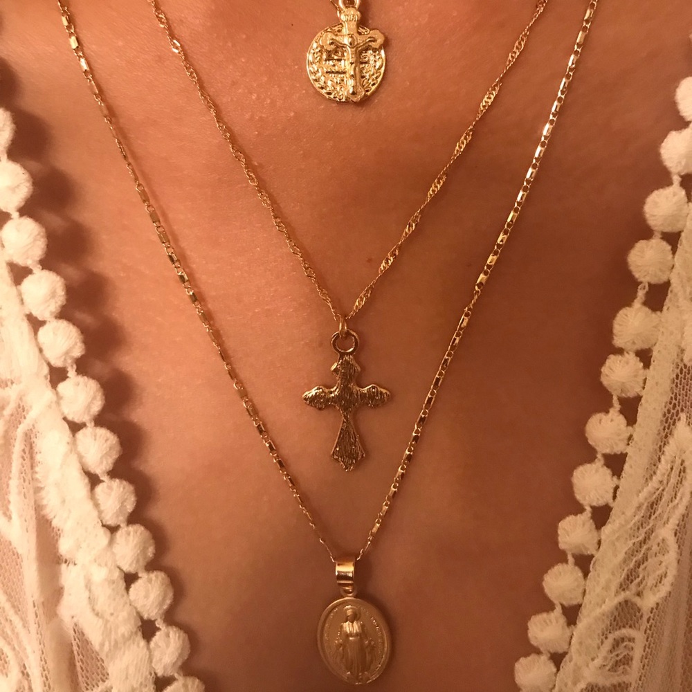 Gold jewelry necklace